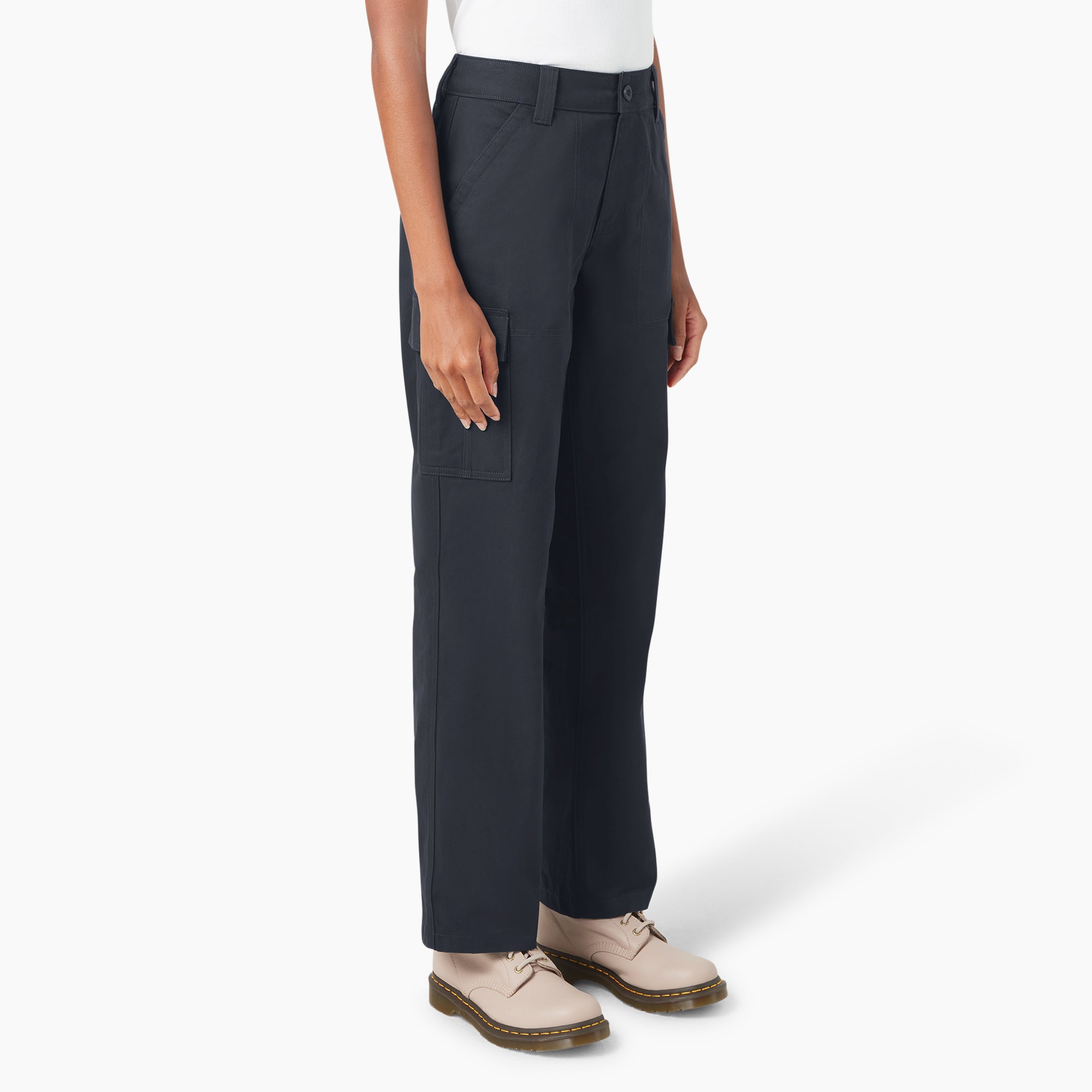 Women's Relaxed Fit Cargo Pants - Image 4